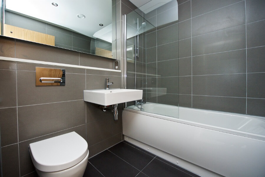 InnClusive’s apartment at Piccadilly Station, Manchester - Bathroom