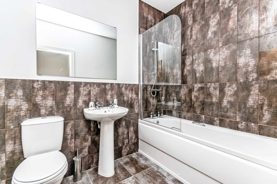 InnClusive’s apartment at Foregate Street, Chester - Bathroom