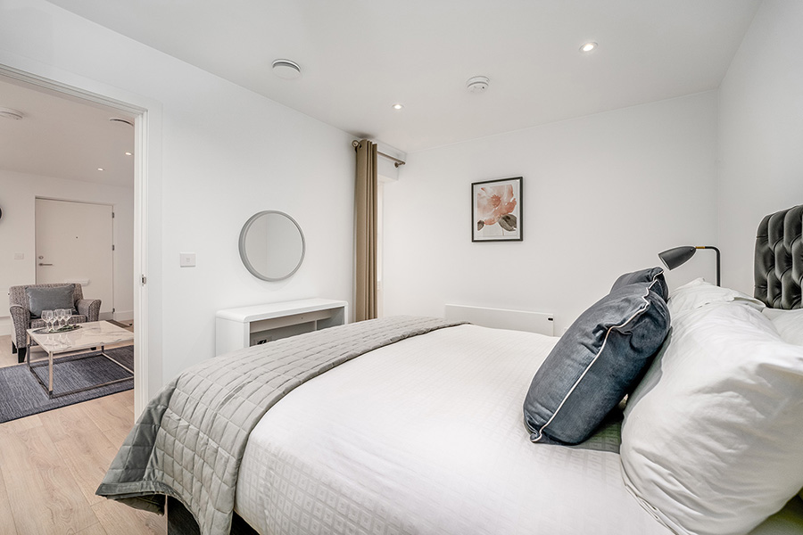 InnClusive's Coldhams Lane apartments in Cambridge - bedroom