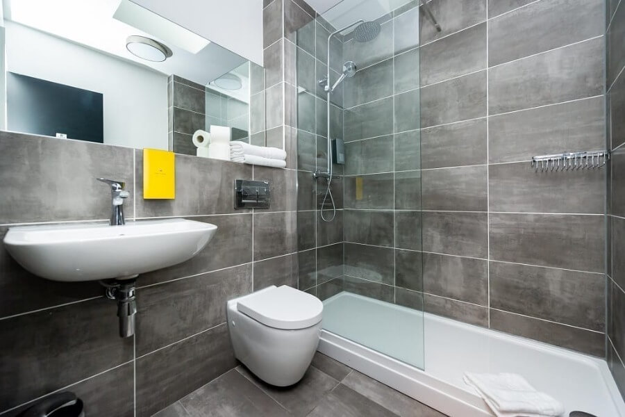 InnClusive’s apartment at Christchurch, Dublin - Bathroom