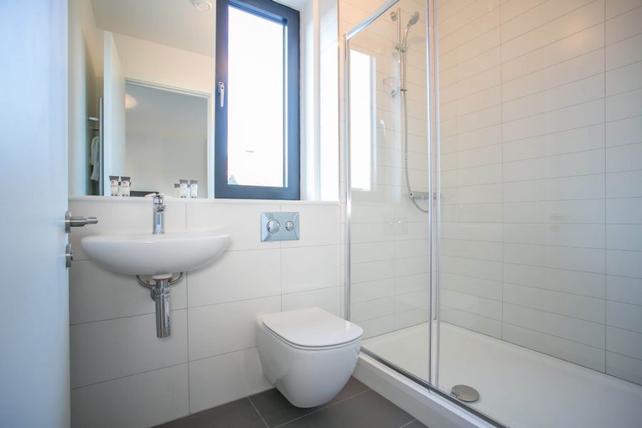 Dublin Bathroom InnCLusive Hanover